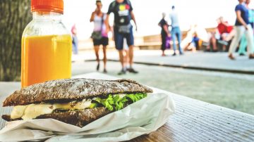 Research studies association between soft drink consumption and Health